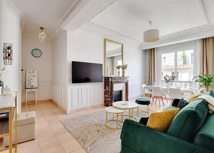 Modern - 2bd 4p - Louvre Marais 아파트 파리